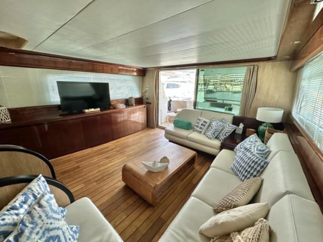 Готель Motoryacht 21 Avec Equipage Барселона Екстер'єр фото