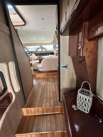 Готель Motoryacht 21 Avec Equipage Барселона Екстер'єр фото