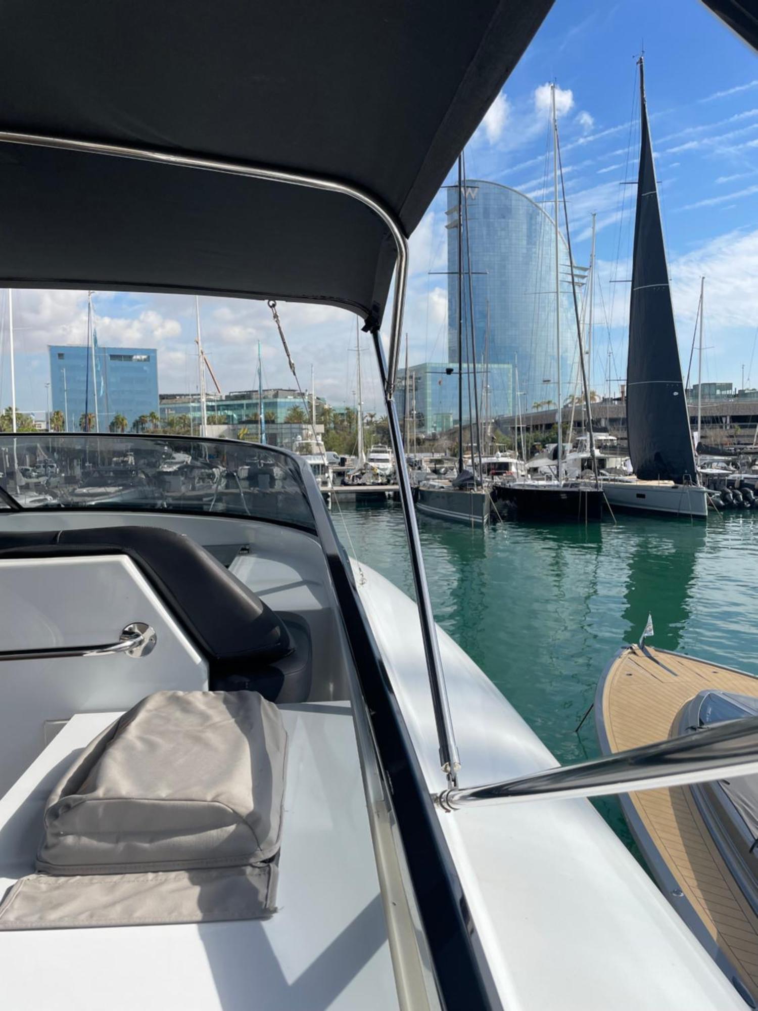 Готель Motoryacht 21 Avec Equipage Барселона Екстер'єр фото