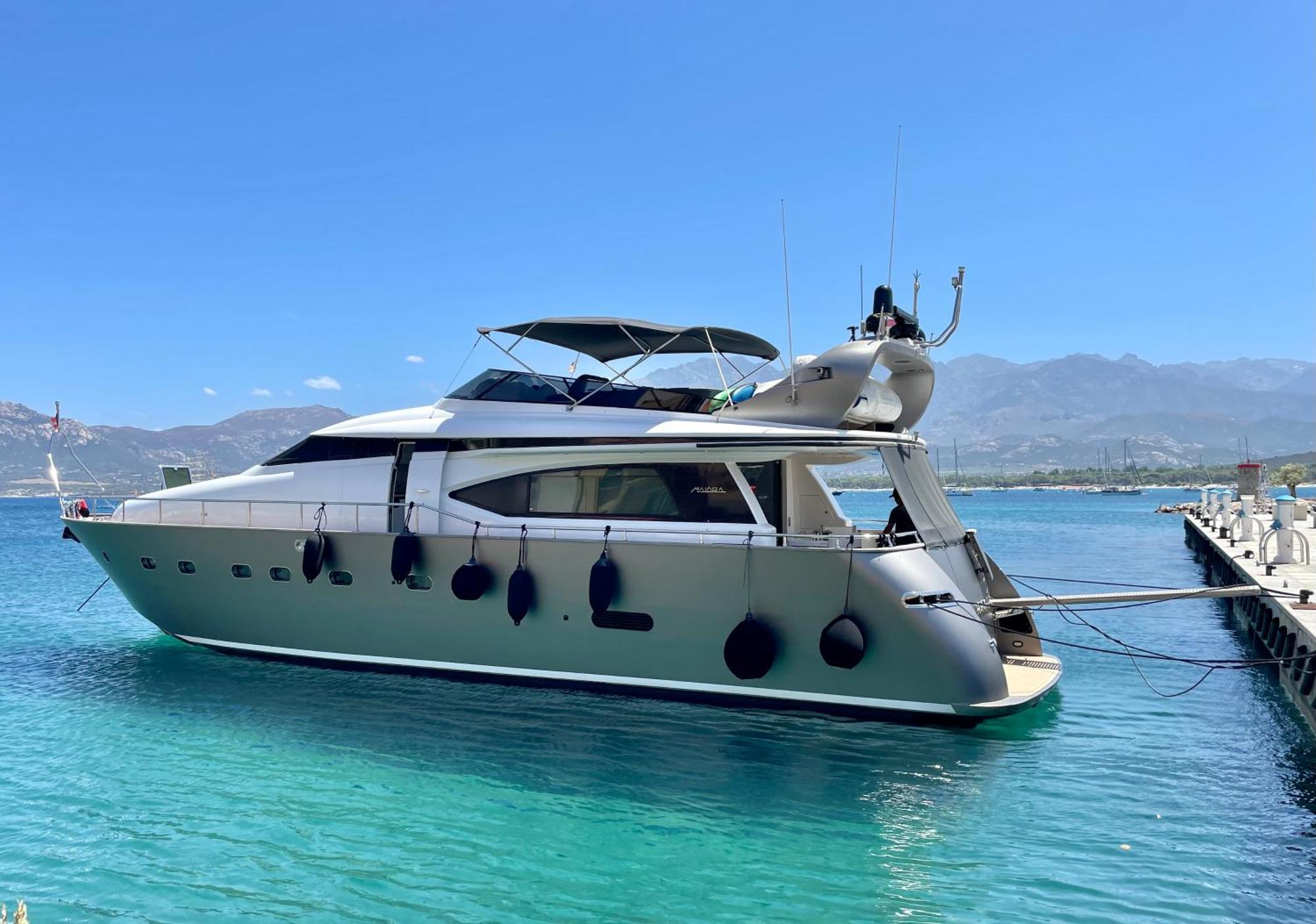 Готель Motoryacht 21 Avec Equipage Барселона Екстер'єр фото